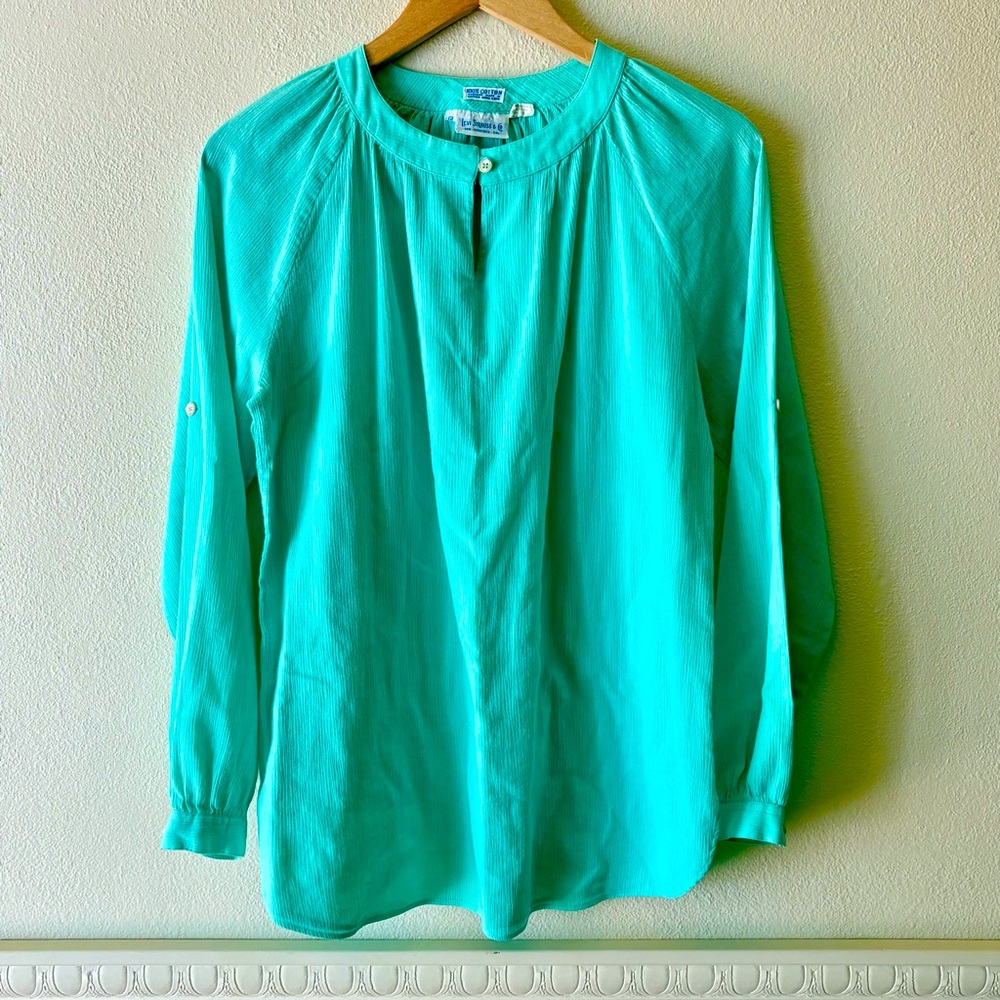 Vintage 1970s Levi’s peasant top in seafoam green 100% cotton crepe fabric